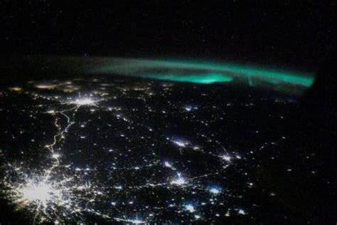 Nasa Shares Stunning Photo Of What Aurora Borealis Looks Like From Space
