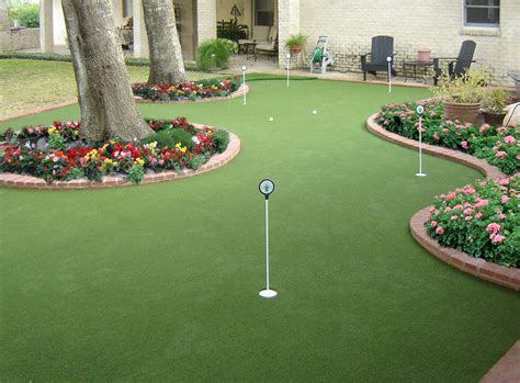 How To Build Your Own Outdoor Putting Green