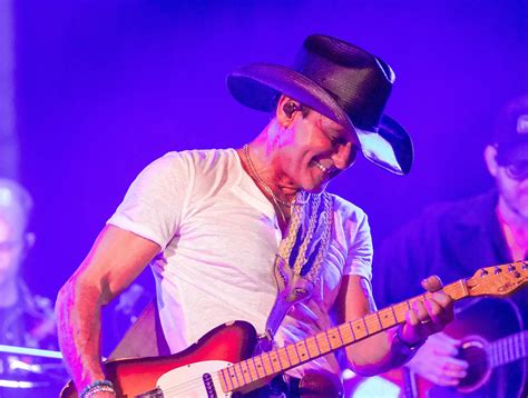 Tim McGraw Announces Standing Room Only Tour