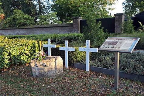 Waar Ligt Monument Tijdelijke Begraafplaats Mierlo Hout Helmond
