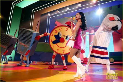 Katy Perry Kicks Off Vegas Residency See All Costume Changes Tons Of Photos Photo
