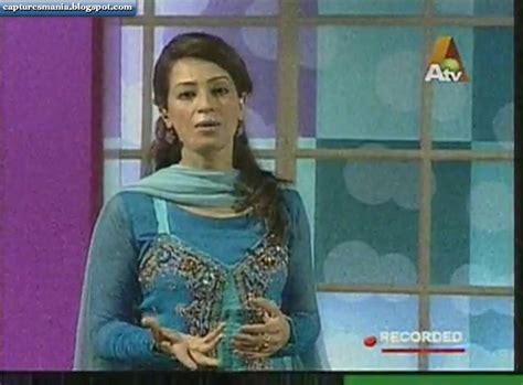 Pakistani Television Captures And Hot Models Farah Hussain Ptv Host