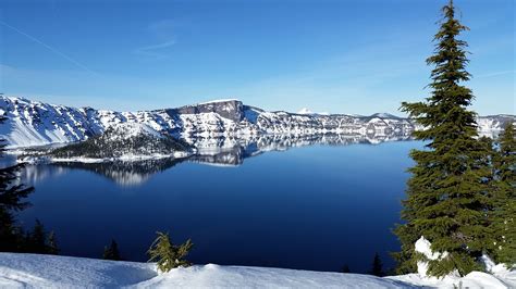 Crater Lake Oregon On A Calm Winter Day 3264×1836 Oc