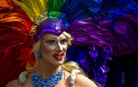Showstopping Drag Queens Around The World