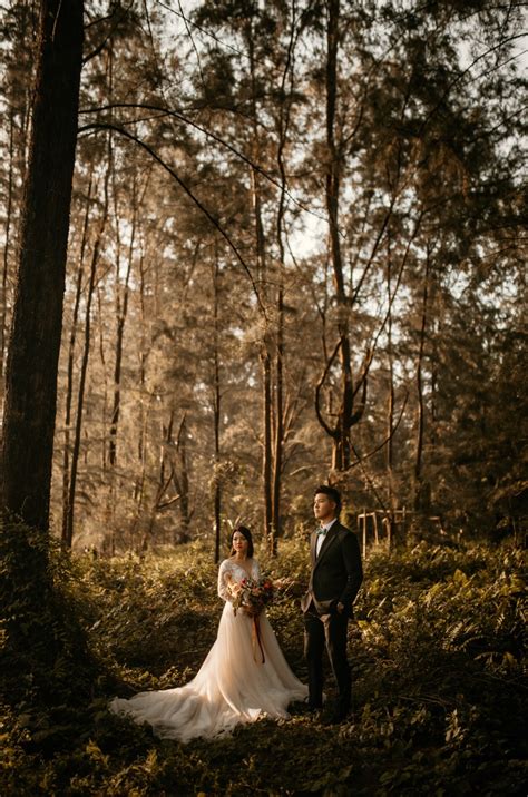 Stephanie And Li Mings Rustic Wanderlust Styled Pre Wedding Shoot In