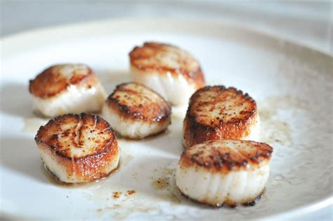 Seared Scallops With Pea Purée — Oando Eats Scallops Seared Pureed Food Recipes Recipes