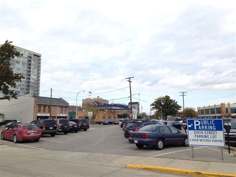 Sixth Street Parking Lot Parking In Royal Oak Parkme