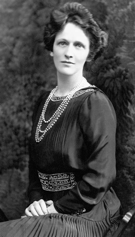 When Did Nancy Astor Become The First Female Member Of Parliament In The Uk And Whats Her Story