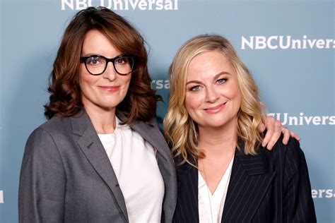 Tina Fey Talks Being On Tour With Amy Poehler We Re Having So Much