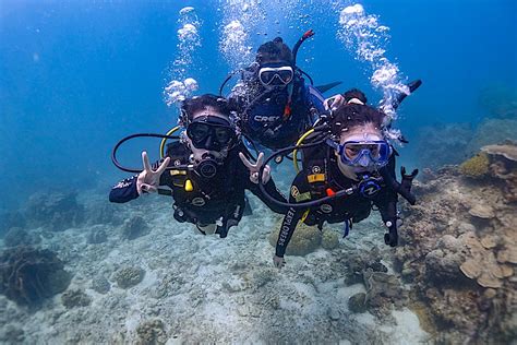 Discover Scuba Diving On Koh Tao Thailand