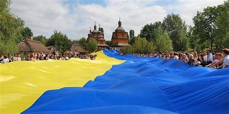 Якраз до цієї події і прив'язаний указ президента україни, л. Сьогодні - День Державного прапора України - ТЕЛЕГРАФ