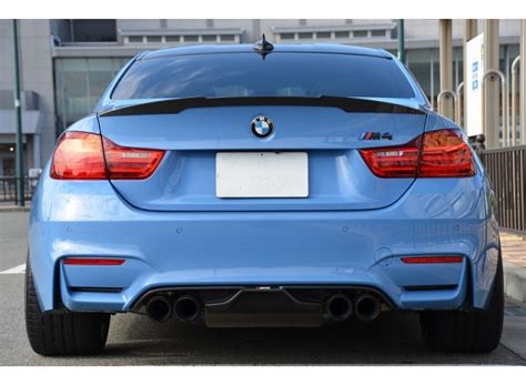 Buy a sports car BMW M4 from Japan