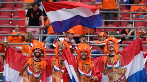 why do the netherlands wear orange dutch oranje tradition explained english qatar