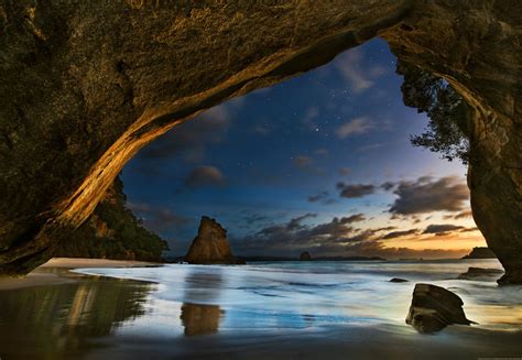 Cathedral Cove In New Zealand