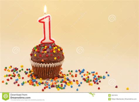 Cn hebei huaming laye limited company. Kleiner Kuchen Mit Zahl Eine Kerze Stockfoto - Bild von ...