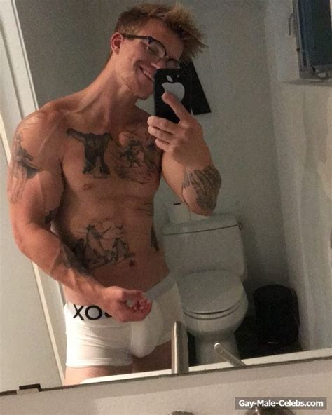 Free Zach Bohmer Nude And Naughty Underwear Photos The Gay Gay