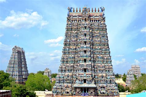 Top 10 Biggest Temples In The World You Need To Visit Ranked