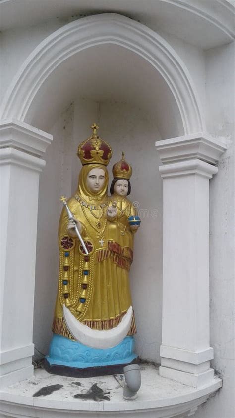 estatua de maria de la madre imagen de archivo imagen de madre maria 123563821