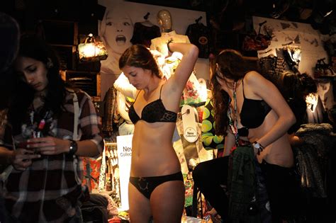 Semi Nude Shoppers Queue For Free Clothes In Madrid Sales