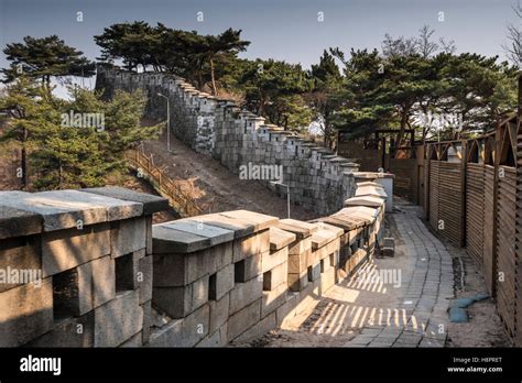 Seoul City Wall Hi Res Stock Photography And Images Alamy