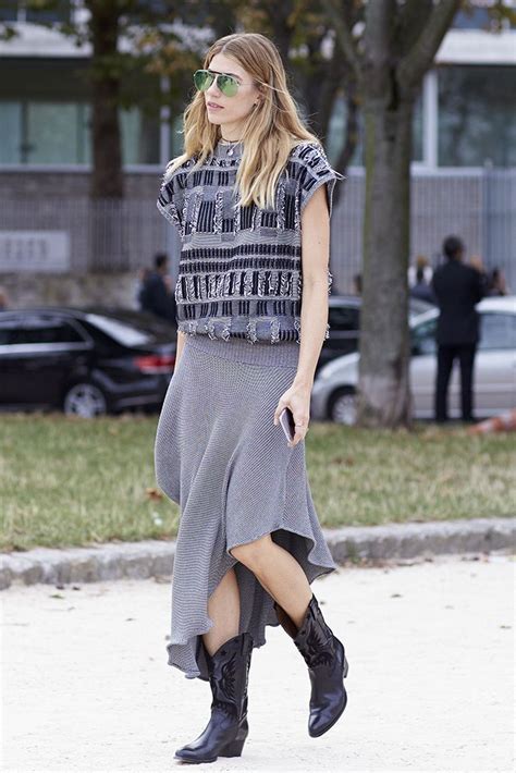 How To Wear Mid Calf Boots Cool Street Fashion Fashion Paris