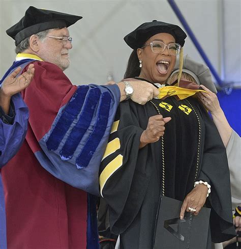 Oprah Winfrey Tells Grads To Seek Fulfillment In Service Chattanooga Times Free Press