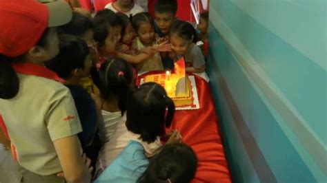 The Kids Super Awesome Jollibee Party My Philippine Dreams