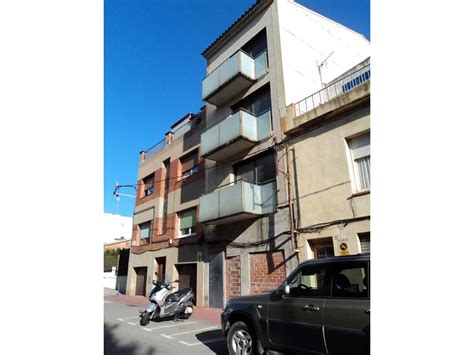 Kyero es el portal de viviendas españolas con más de 350.000 magnífica promoción de viviendas situada en sant quirze del vallés, provincia de barcelona. Edificio plurifamiliar de 4 pisos en el centro de Sant ...
