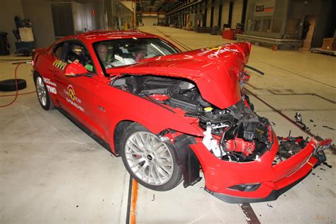 Ouch Ford Mustang Fails Miserably In Euro Ncap Crash Test Video