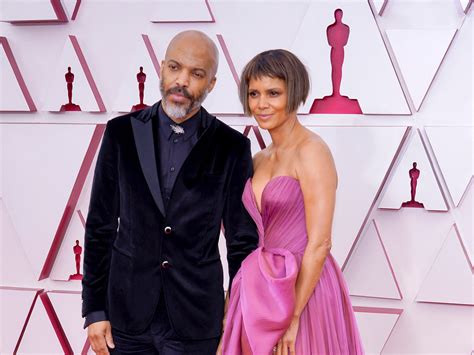 Halle Berry Says Shes A Much Better Mother With New Partner Van Hunt The Independent