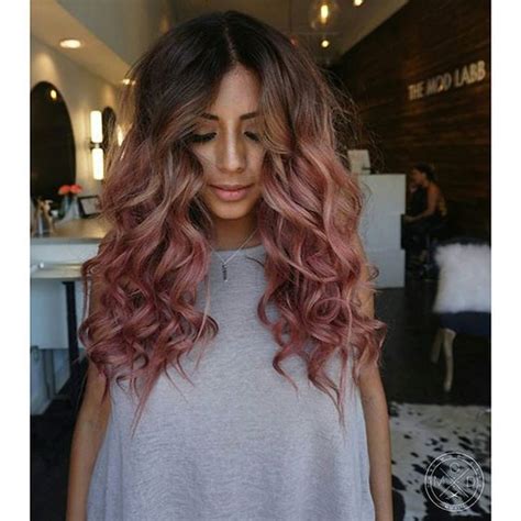 Pure gold is slightly reddish yellow in color, but colored gold in various other colors can be produced. 24 Rose Gold Hair Color Variations To Take To Your ...