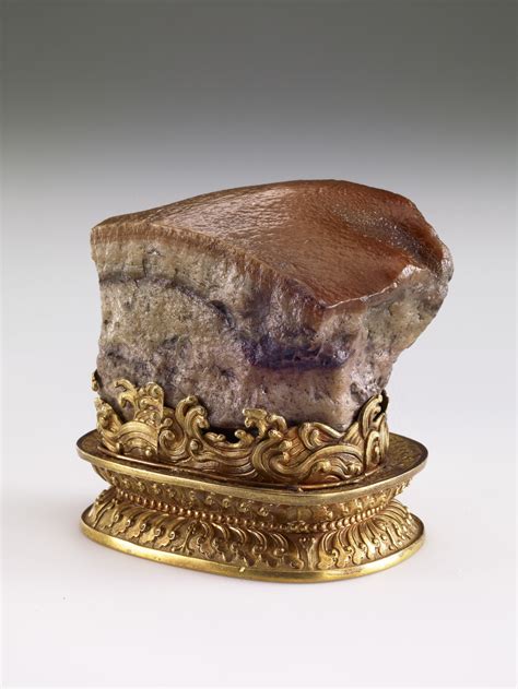 With nearly 700,000 precious artifacts, the museum's extensive collection spans thousands of years and consists of magnificent treasures from the song, yuan, ming, and qing imperial collections. Emperors' Treasures Chinese Art from the National Palace ...