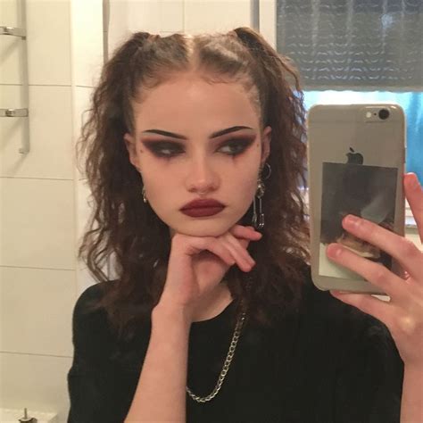itsyeli on instagram “stop asking for a goth gf be the goth gf 😌🤞🏼” egirl makeup goth