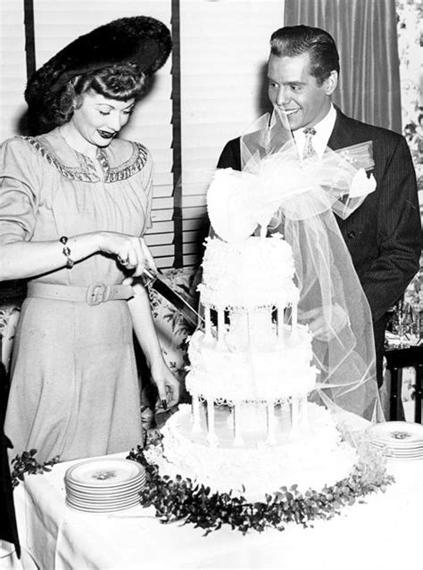 Lucille Ball And Desi Arnaz Celebrate Their Wedding 1940 Hollywood Couples Hollywood Wedding