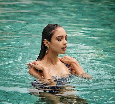 Kasautii Zindagii Kay Actress Pooja Banerjees Swim Looks Iwmbuzz