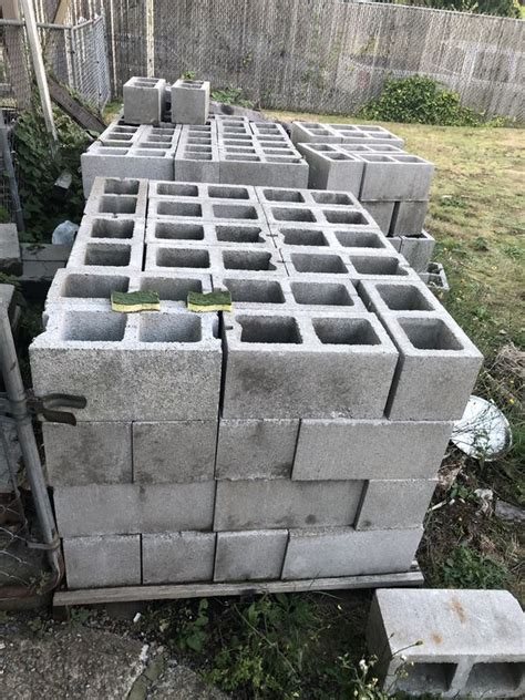 Cinder blocks 30 left $35 for Sale in Federal Way, WA - OfferUp
