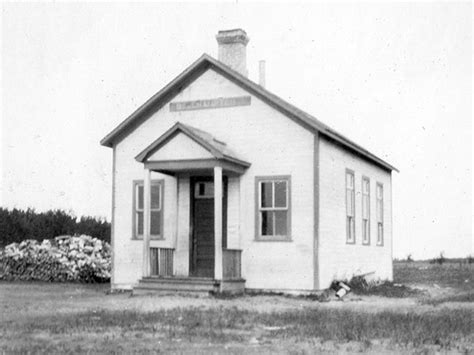 Historic Sites Of Manitoba Bellhampton School No 1477 Rm Of Alonsa
