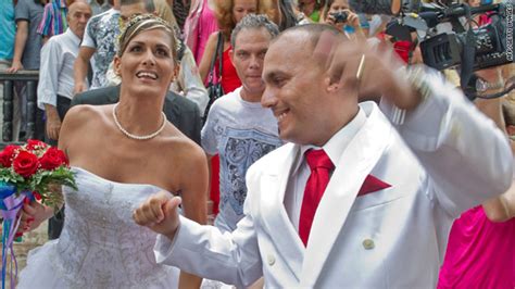 Gay Man Transsexual Woman Marry In Cuba CNN Com