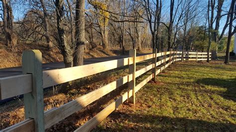 Western red cedar split rails are offered in three sizes, jumbo, standard, and pony weight. Split Rail Fencing | Horse Fencing | Narvon, PA