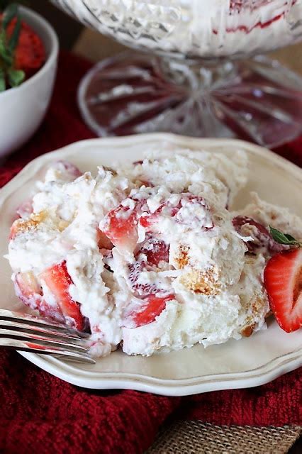 35 Easy Summer Desserts For A Crowd Perfect For Cookouts