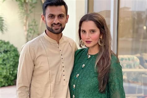 it s official sania mirza and shoaib malik are now divorced roshan kashmir