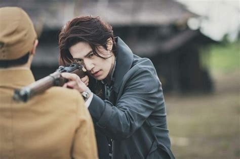 The Life List Lee Dong Wook Fights Himself In K Drama Sequel Tale Of