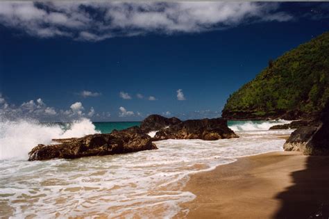File:Hanakapiai Beach, Na Pali Coast, Kauai, Hawaii.jpg - Wikimedia Commons