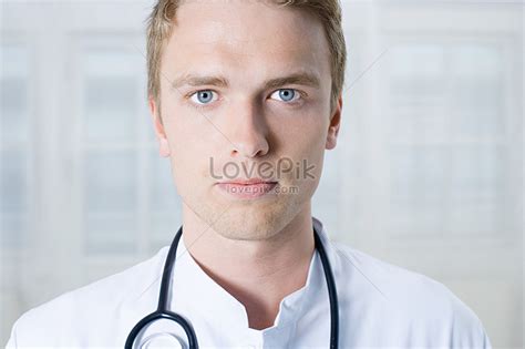 Portrait Of Doctor Picture And Hd Photos Free Download On Lovepik