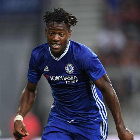 Beşiktaş'ın chelsea ile her konuda anlaşma sağladığı michy batshuayi'nin i̇stanbul'a geleceği gün i̇ngiliz kulübüyle 1 yıllık anlaşması bulunan batshuayi, chelsea ile sözleşmesini uzattıktan sonra. Michy Batshuayi realised 'childhood dream' with move to ...
