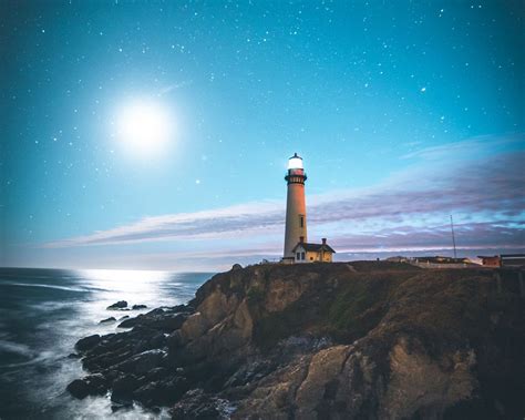 Download Wallpaper 1280x1024 Lighthouse Starry Sky Shore Pescadero