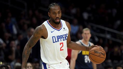 Clippers forward kawhi leonard suffered a right knee sprain and is out indefinitely. Kawhi Leonard Drops 38 Points Against Former Coach | Heavy.com