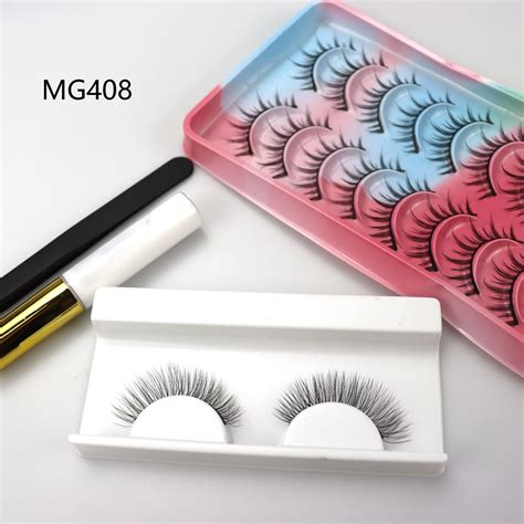 Factory-Made False Lashes Featuring a Silk Strip and 3D Natural