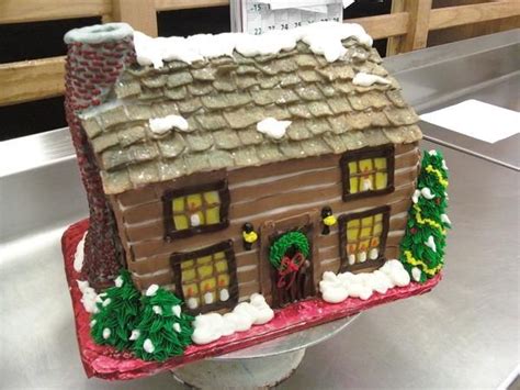 Strawberry shortcake is probably one of the most popular and classic cakes in japan. Christmas Cabin - A log cabin all decorated for the holidays. This is Strawberry Cake with ...