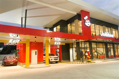 Jollibee Just Opened A New Branch With The Countrys First Dual Lane